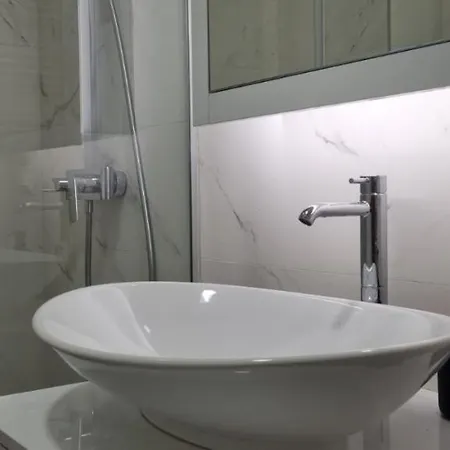 New Luxury Near St Sava Temple With Garage