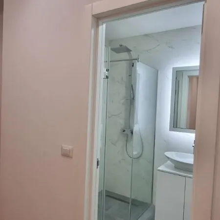 New Luxury Near St Sava Temple With Garage Lejlighed *