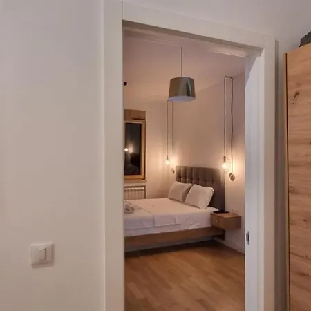 New Luxury Near St Sava Temple With Garage Appartamento